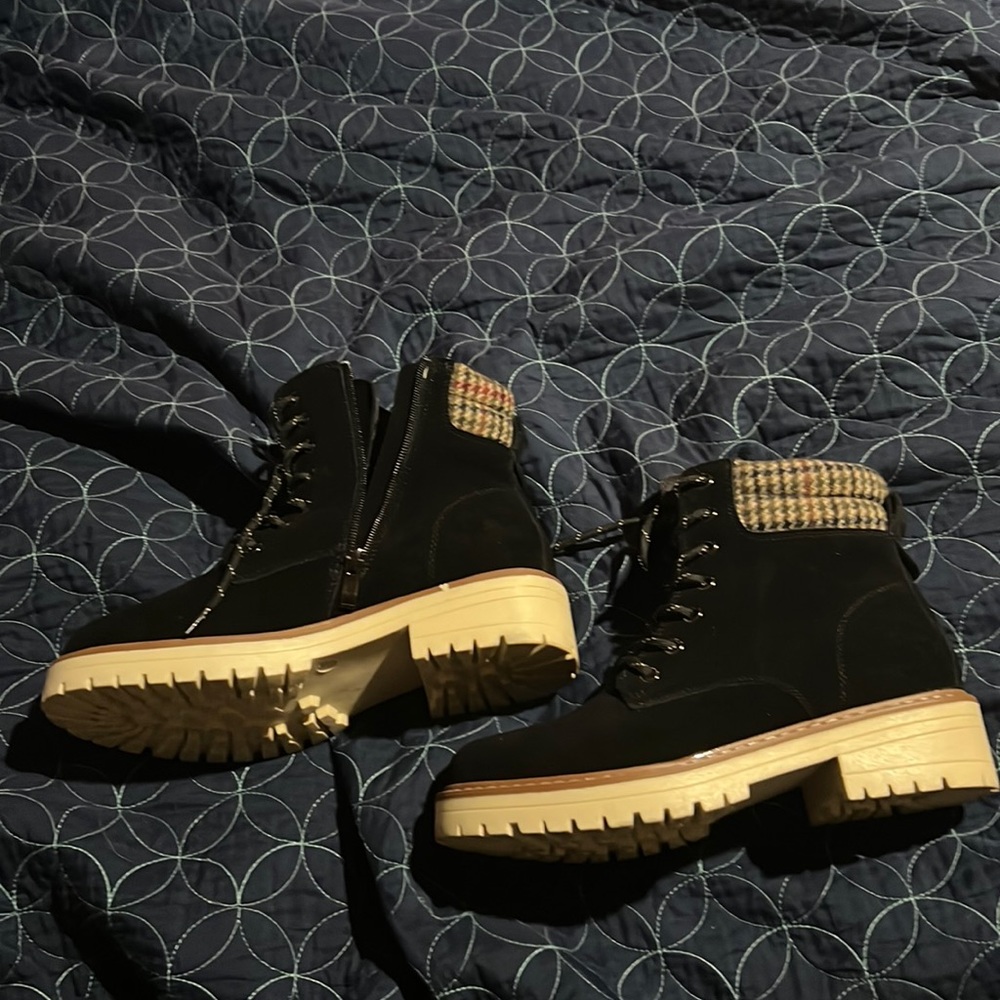 Women’s Non-Slip Suede Hiking Boots